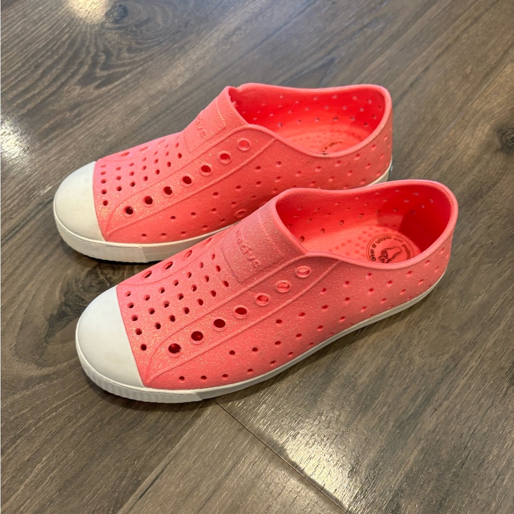 Native Kids Slip-On Sandals Size 2